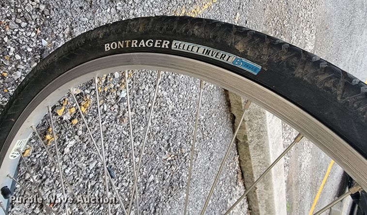 image for item JL9369 (2) Trek SLR police bicycles