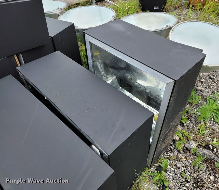 image for item JL9371 Approximately 30 Sportsvision tennis court lights