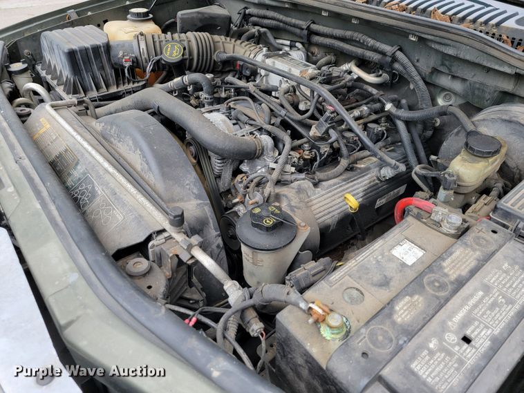 image for item JL9372 2004 Ford Explorer XLT  SUV