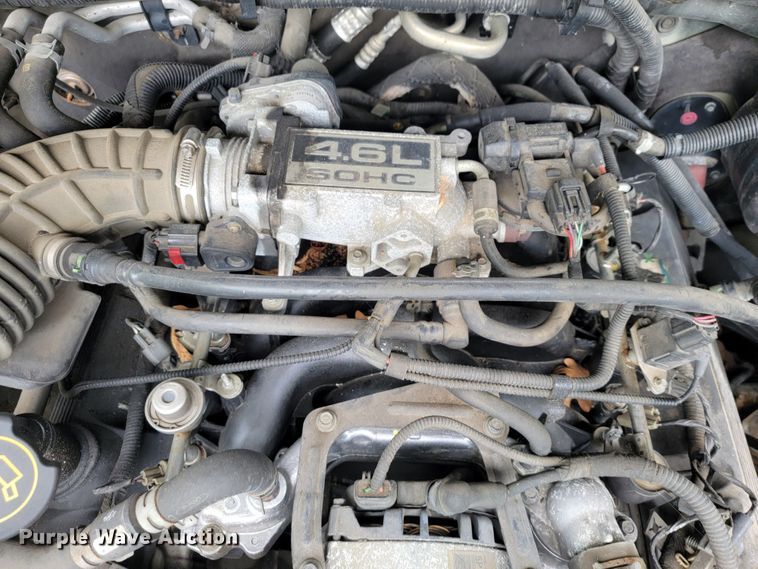 image for item JL9372 2004 Ford Explorer XLT  SUV