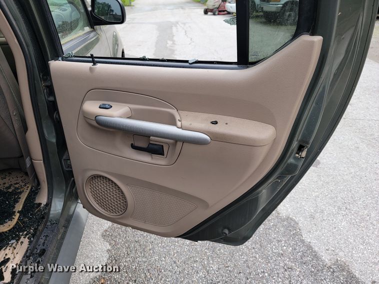 image for item JL9373 2001 Ford Explorer Sport Trac  Crew Cab pickup truck