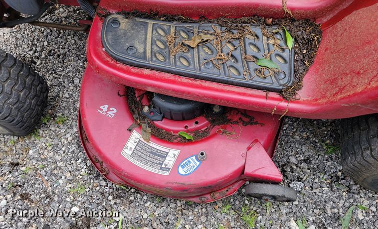 image for item JL9374 White LT1800  lawn mower