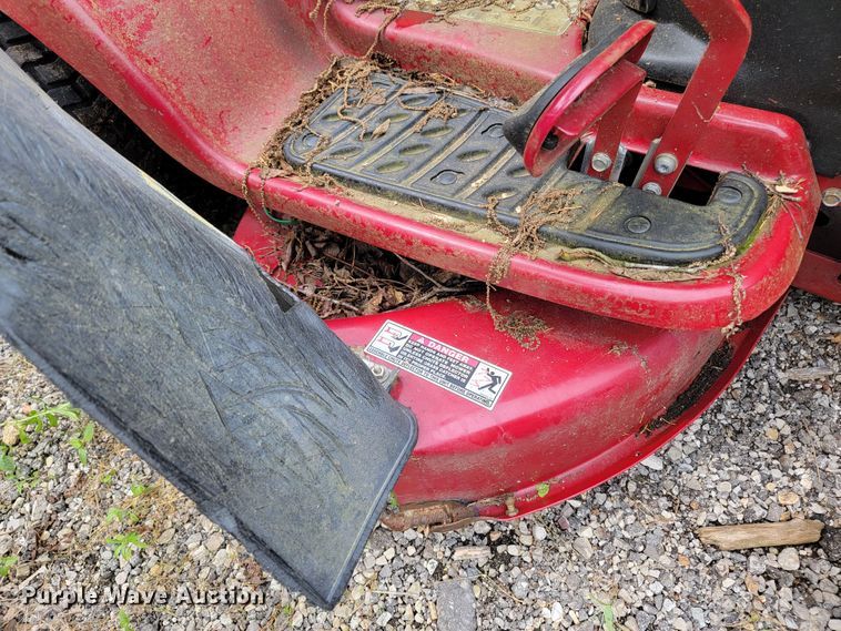 image for item JL9374 White LT1800  lawn mower