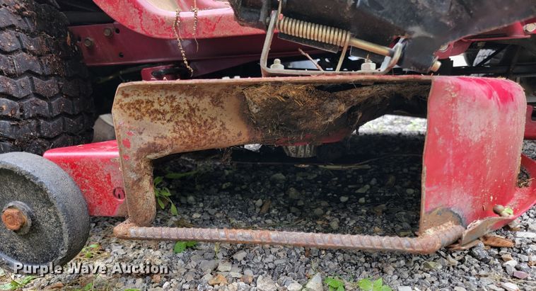 image for item JL9374 White LT1800  lawn mower