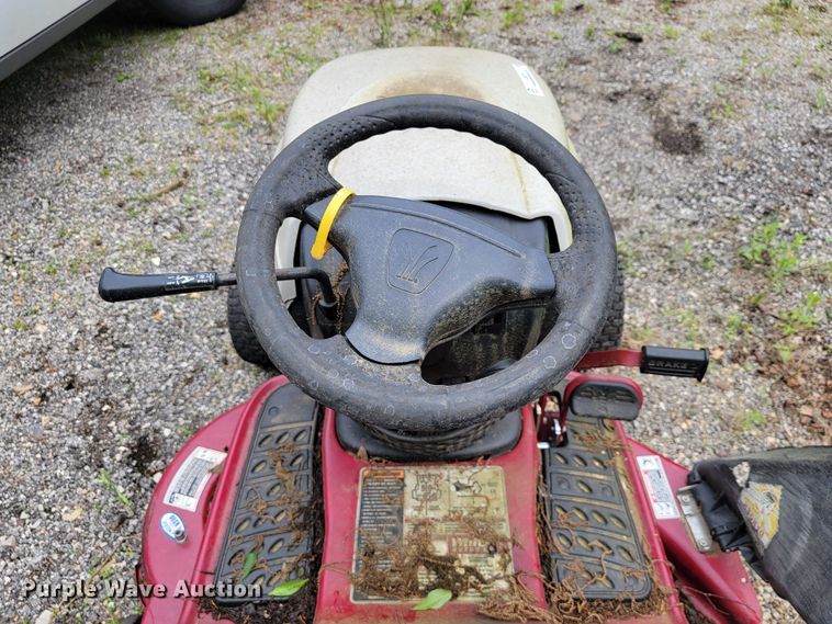 image for item JL9374 White LT1800  lawn mower