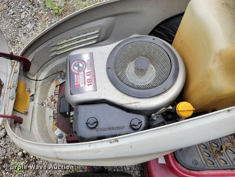 image for item JL9374 White LT1800  lawn mower