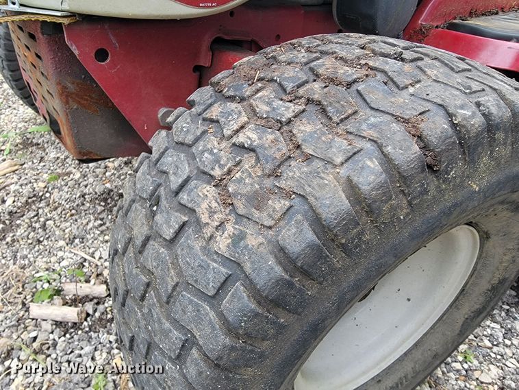 image for item JL9374 White LT1800  lawn mower