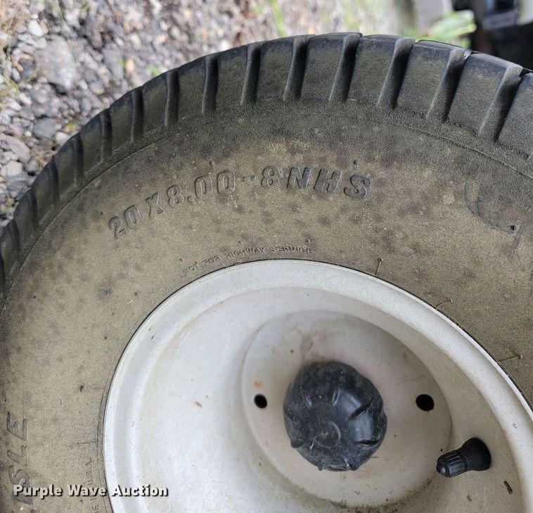 image for item JL9374 White LT1800  lawn mower