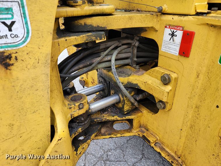 image for item JL9377 Komatsu WB150  backhoe