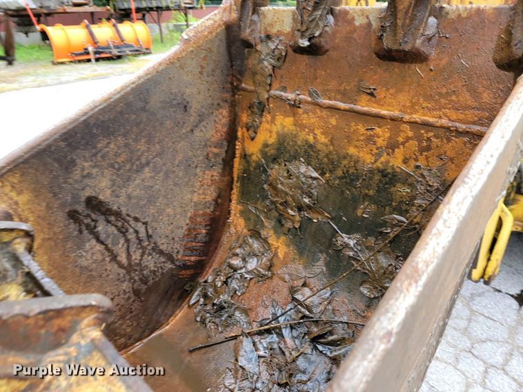 image for item JL9377 Komatsu WB150  backhoe