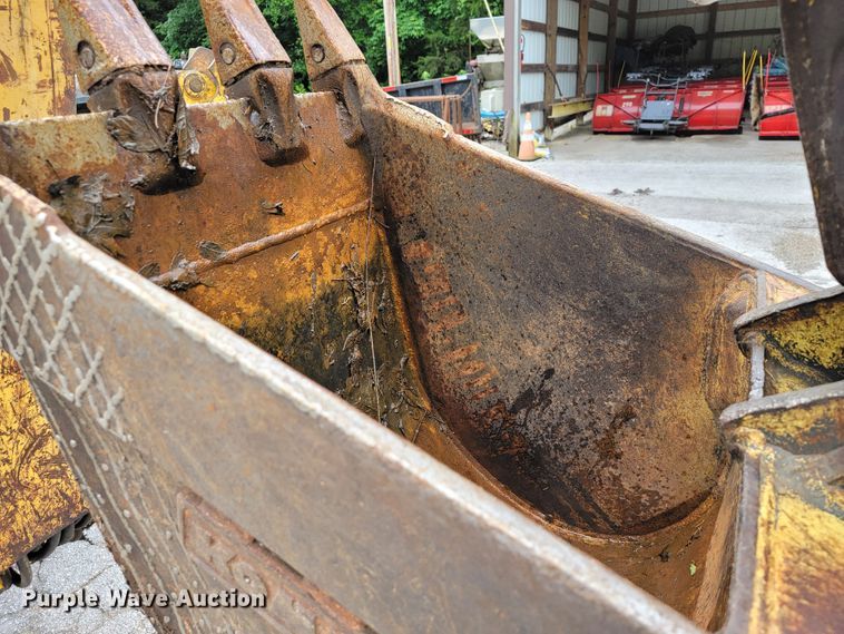 image for item JL9377 Komatsu WB150  backhoe