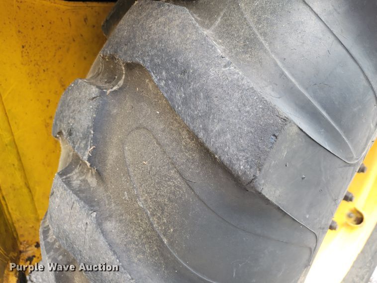 image for item JL9377 Komatsu WB150  backhoe