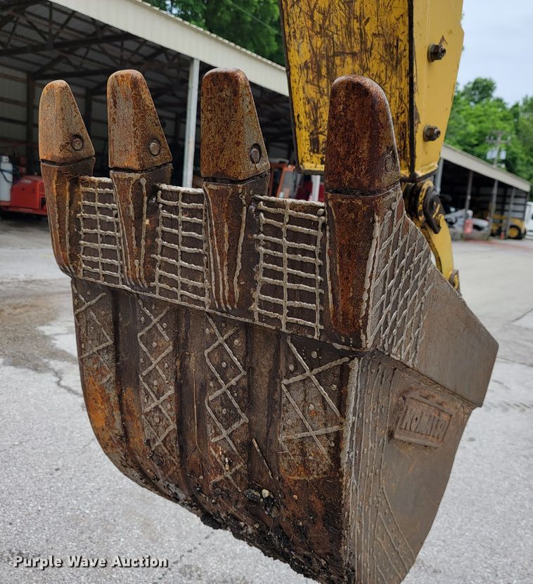 image for item JL9377 Komatsu WB150  backhoe