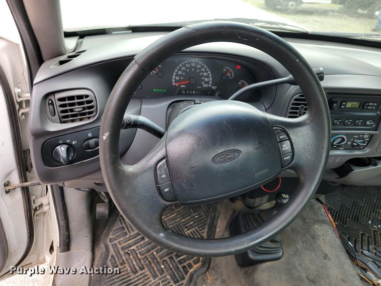 image for item JL9378 2000 Ford F150  pickup truck