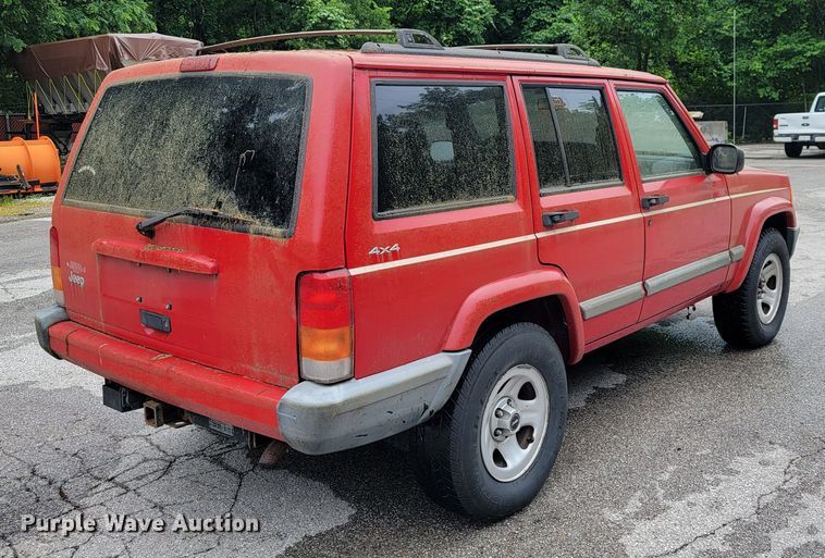 image for item JL9380 2001 Jeep Cherokee  SUV