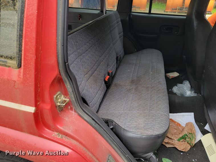 image for item JL9380 2001 Jeep Cherokee  SUV