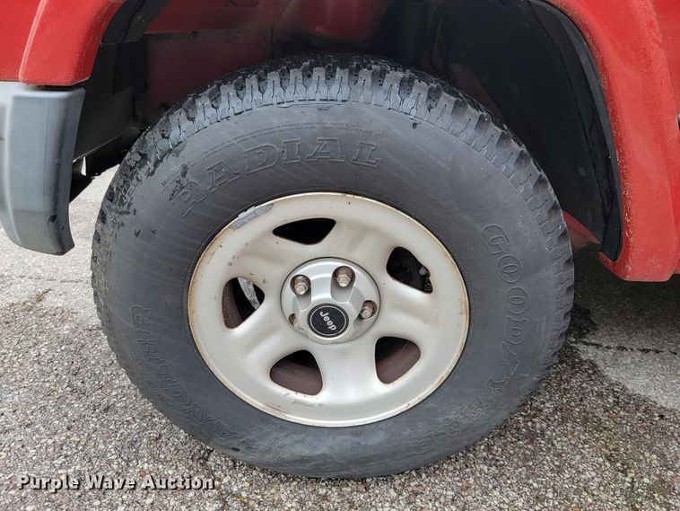 image for item JL9380 2001 Jeep Cherokee  SUV