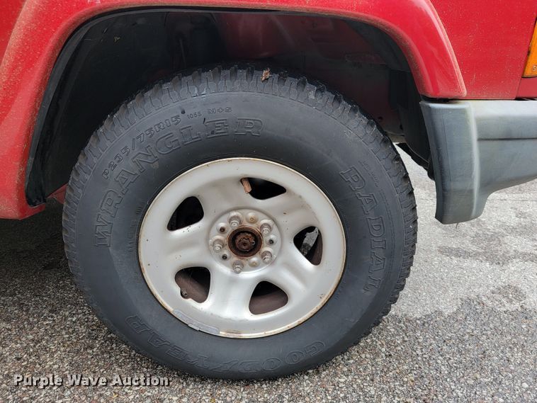 image for item JL9380 2001 Jeep Cherokee  SUV