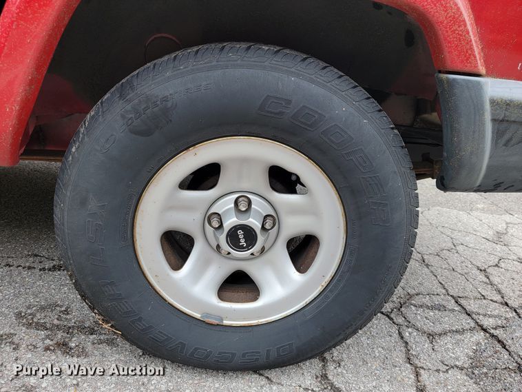 image for item JL9380 2001 Jeep Cherokee  SUV