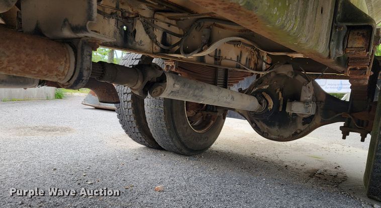 image for item JL9416 1994 Chevrolet Kodiak C7H042  tank truck