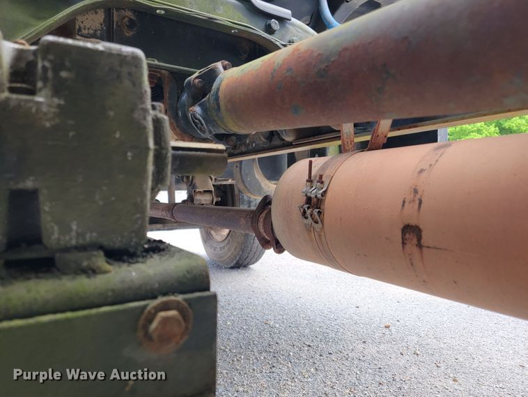 image for item JL9416 1994 Chevrolet Kodiak C7H042  tank truck