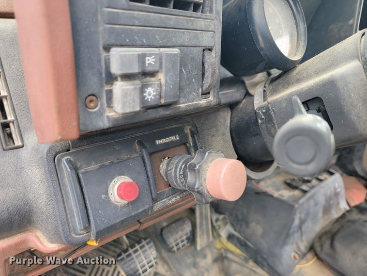 image for item JL9416 1994 Chevrolet Kodiak C7H042  tank truck