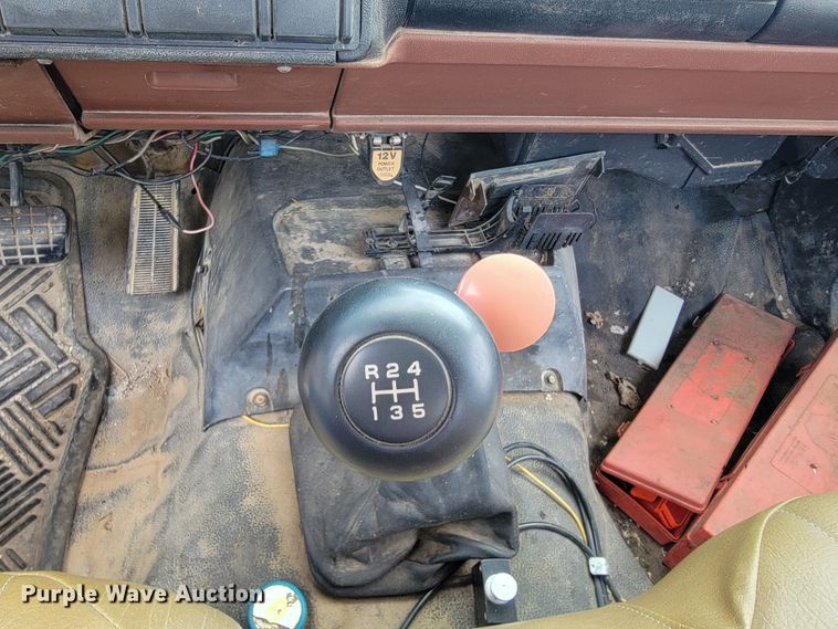 image for item JL9416 1994 Chevrolet Kodiak C7H042  tank truck