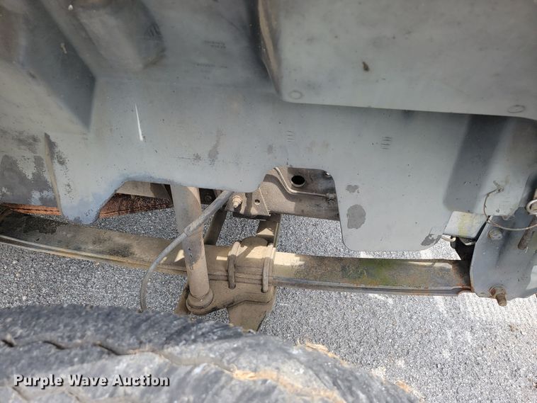 image for item JL9416 1994 Chevrolet Kodiak C7H042  tank truck