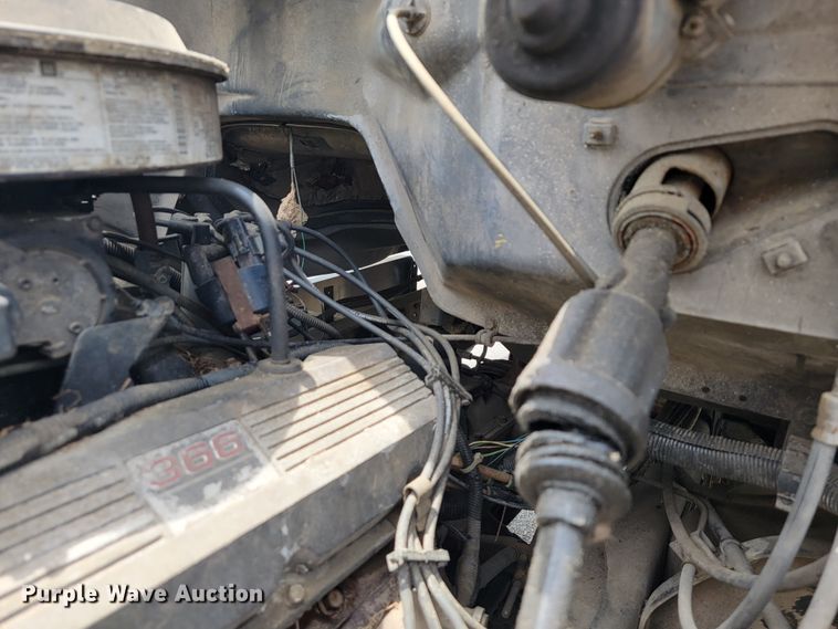 image for item JL9416 1994 Chevrolet Kodiak C7H042  tank truck