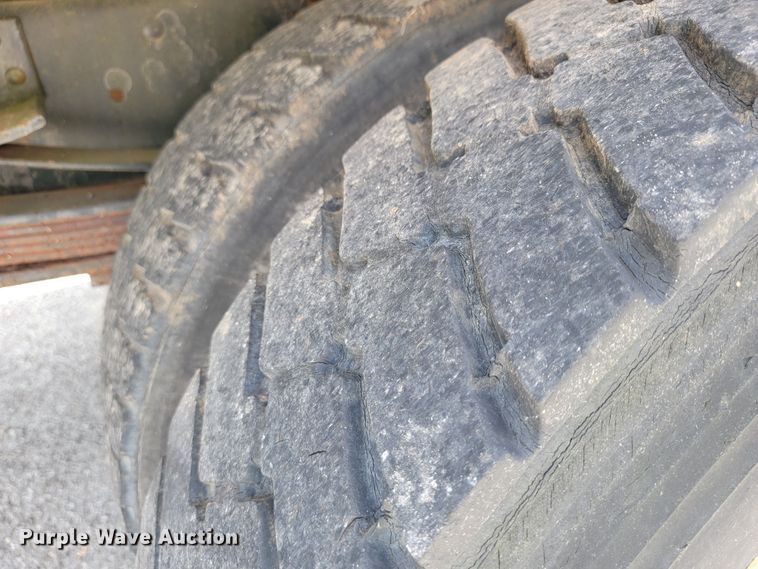 image for item JL9416 1994 Chevrolet Kodiak C7H042  tank truck