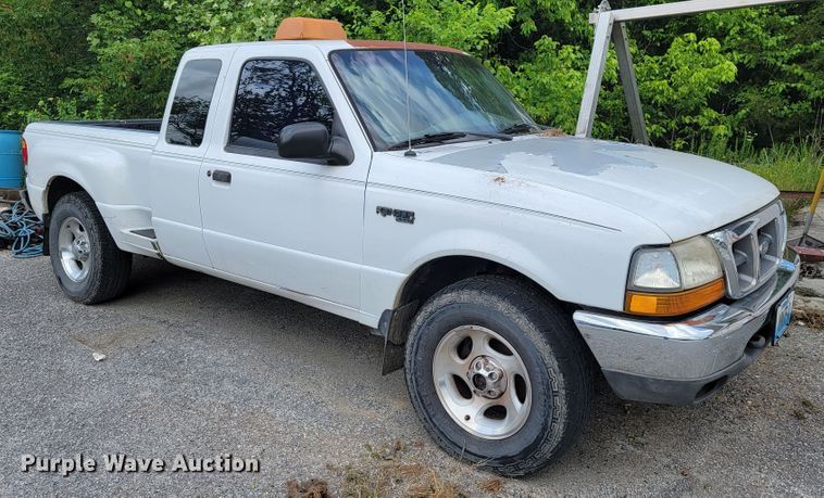image for item JL9417 1999 Ford Ranger  SuperCab pickup truck