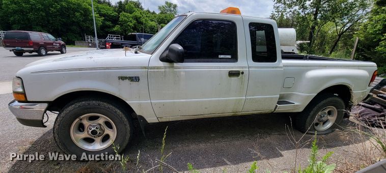 image for item JL9417 1999 Ford Ranger  SuperCab pickup truck