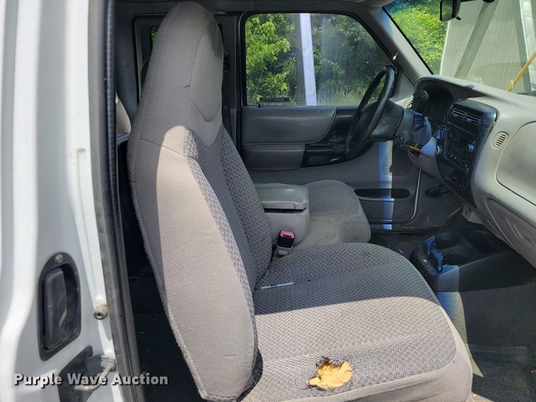 image for item JL9417 1999 Ford Ranger  SuperCab pickup truck