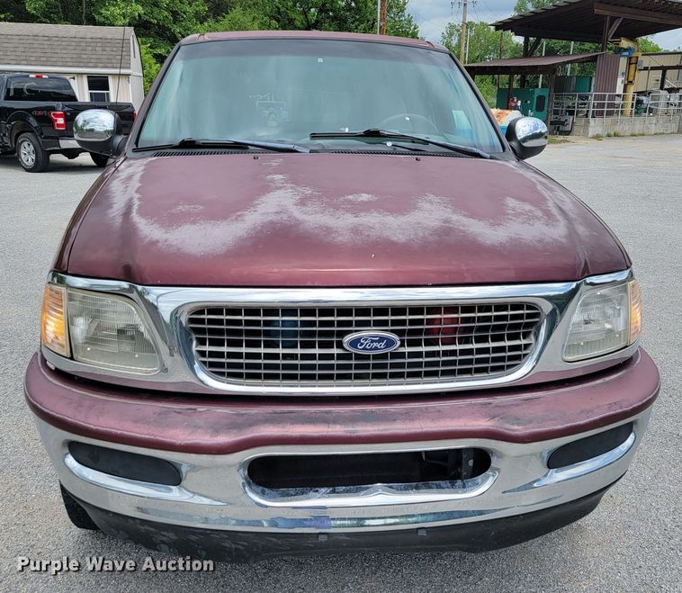 image for item JL9418 1998 Ford Expedition XLT  SUV