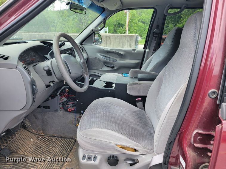 image for item JL9418 1998 Ford Expedition XLT  SUV