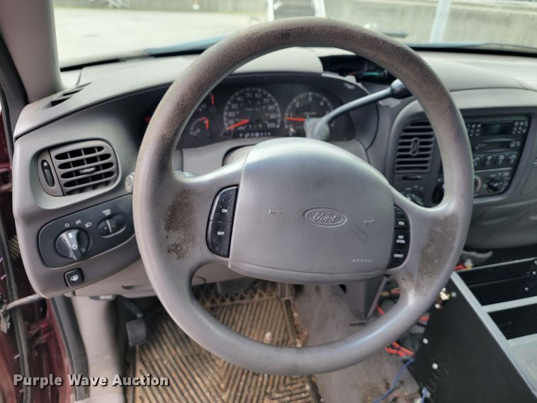 image for item JL9418 1998 Ford Expedition XLT  SUV