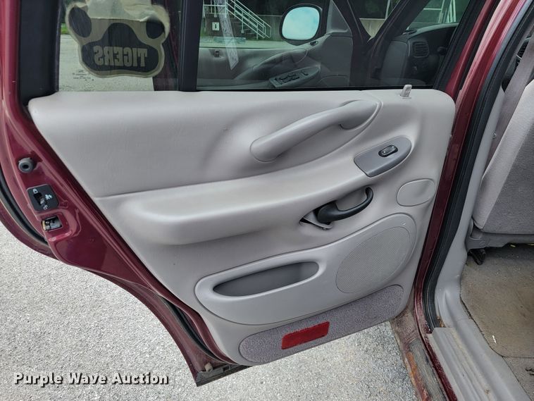 image for item JL9418 1998 Ford Expedition XLT  SUV