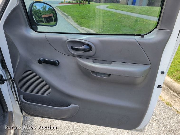 image for item JL9419 2004 Ford F150