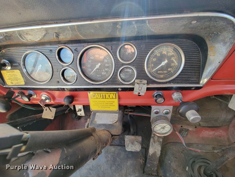 image for item KA9295 1973 Ford F750  oil distributor truck