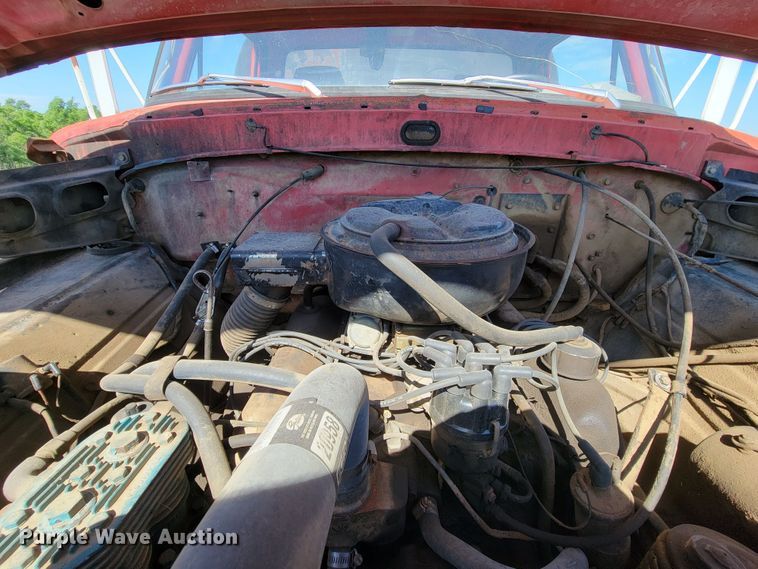 image for item KA9295 1973 Ford F750  oil distributor truck