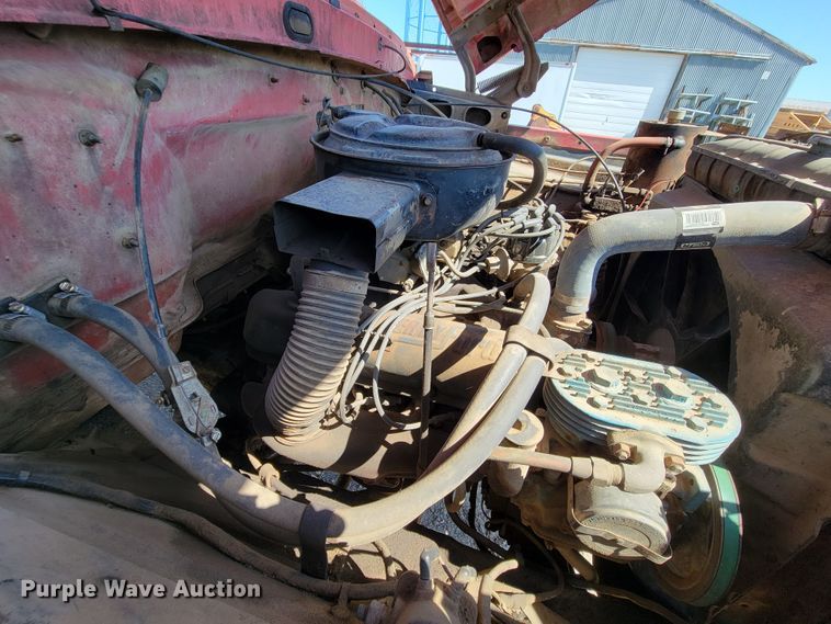 image for item KA9295 1973 Ford F750  oil distributor truck