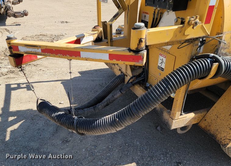 image for item KA9296 1999 Rosco RA2000  pot hole patcher