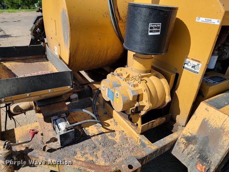 image for item KA9296 1999 Rosco RA2000  pot hole patcher