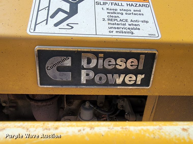 image for item KA9296 1999 Rosco RA2000  pot hole patcher