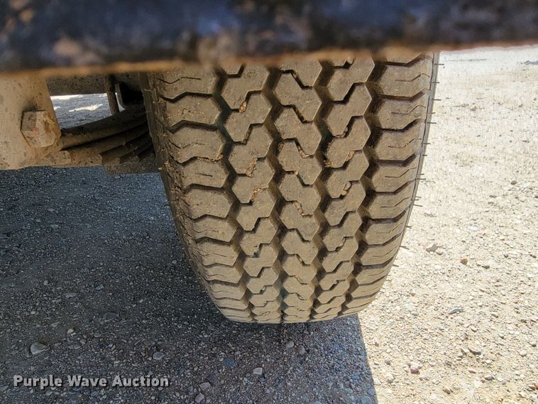 image for item KA9296 1999 Rosco RA2000  pot hole patcher