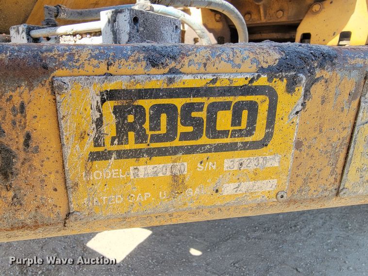 image for item KA9296 1999 Rosco RA2000  pot hole patcher