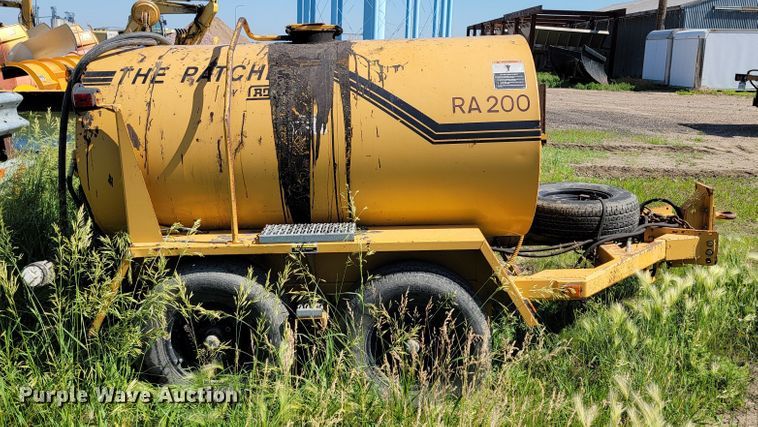 image for item KA9296 1999 Rosco RA2000  pot hole patcher