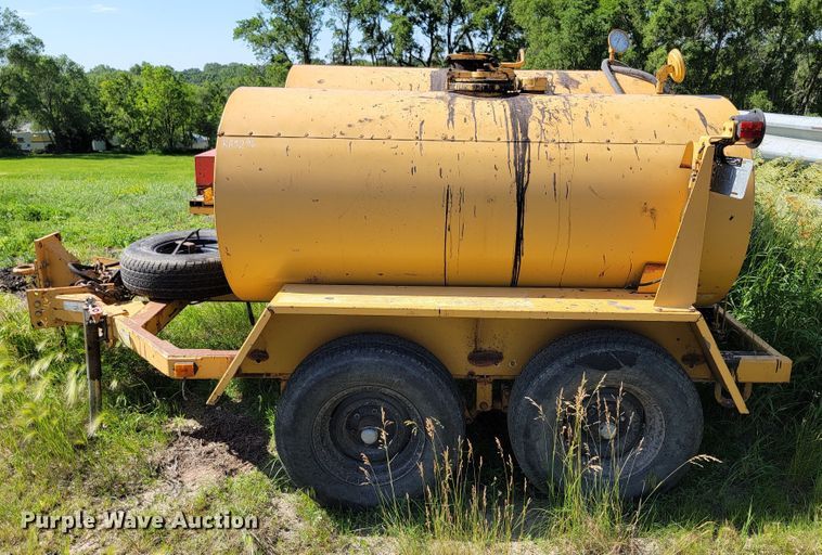 image for item KA9296 1999 Rosco RA2000  pot hole patcher