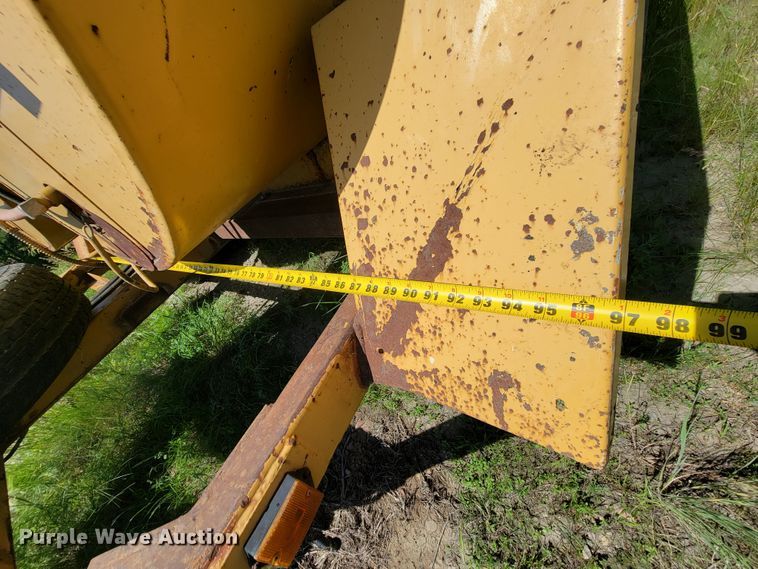 image for item KA9296 1999 Rosco RA2000  pot hole patcher