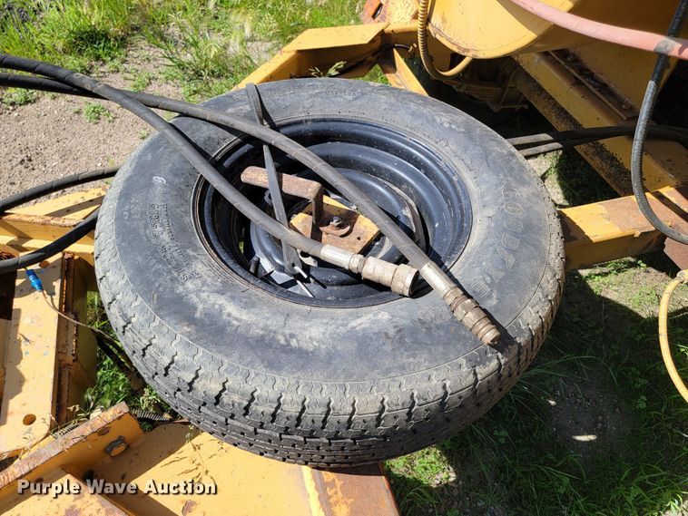 image for item KA9296 1999 Rosco RA2000  pot hole patcher